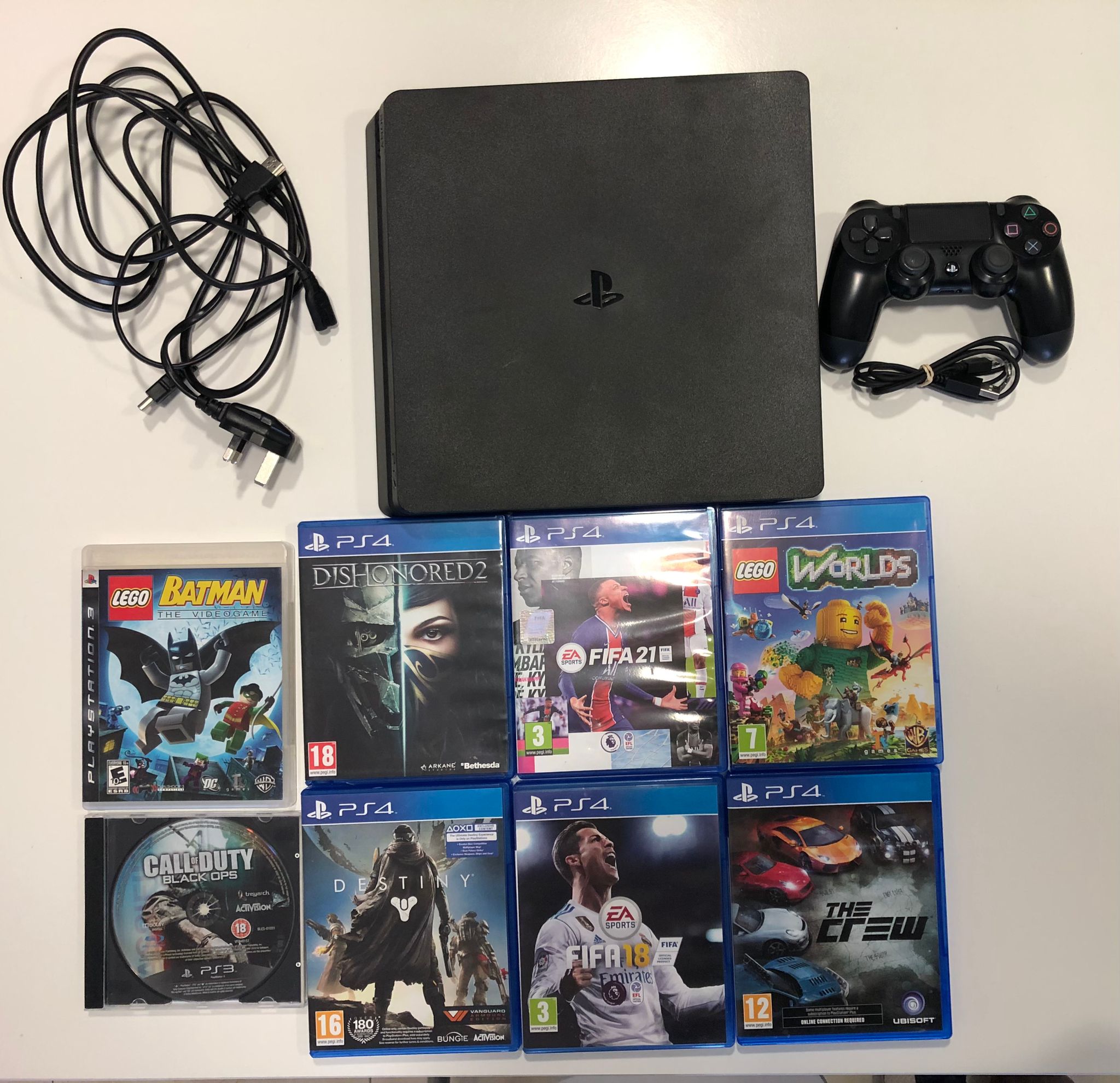 Playstation 4 & 8 Games